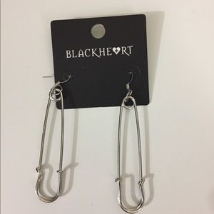 ⭐️Super cute earrings